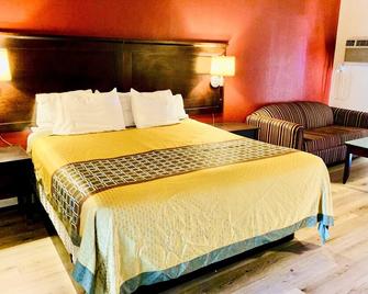 Rodeway Inn Fallbrook Downtown - Fallbrook - Bedroom