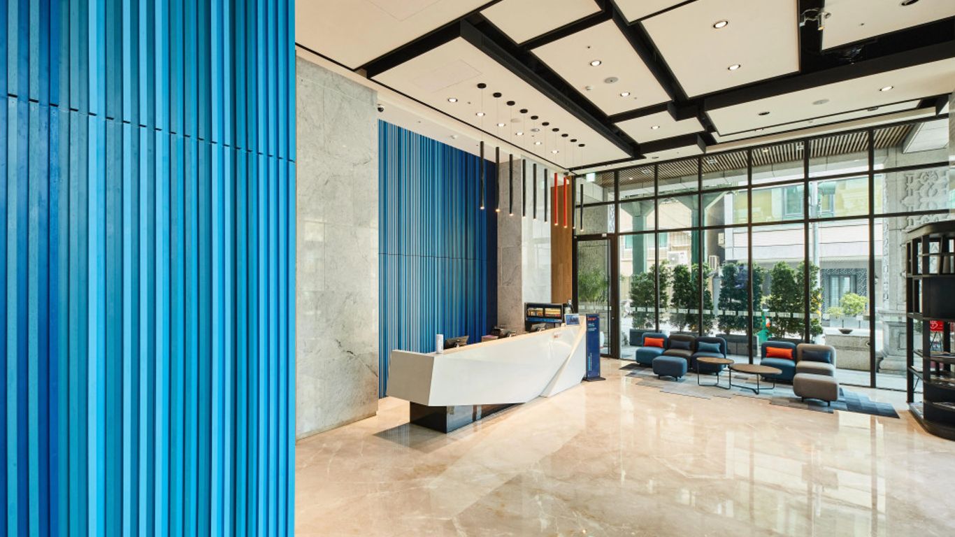 Holiday Inn Express Kaohsiung Love River by IHG