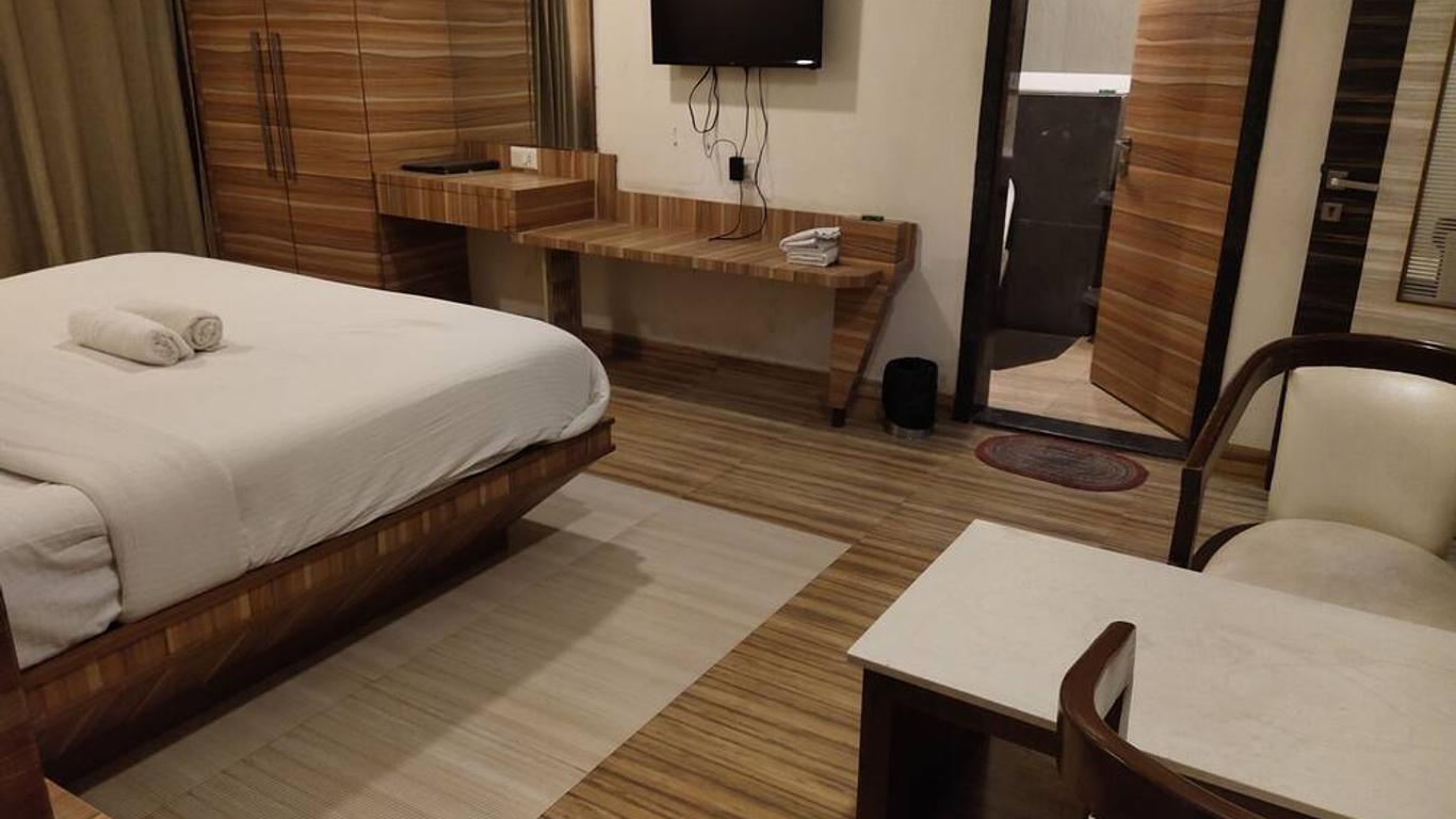 Hotel Praveen International