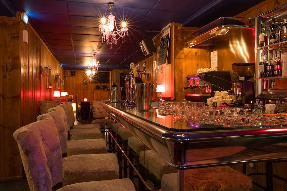 مدام فاكانسيز - فندق كورشوفيل أوليمبيك