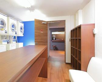 Hotel MyStays Otemae - Osaka - Front desk