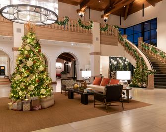 Zachari Dunes on Mandalay Beach, Curio Collection by Hilton - Oxnard - Lobby