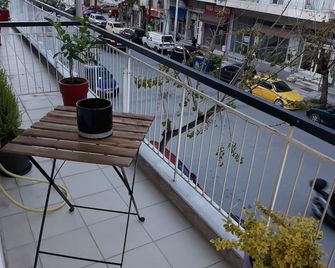 Mini suite neighboring the center - Thessaloniki - Balcony