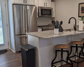 3 Bedroom 2.5 Bath Townhouse - Washington - Keuken