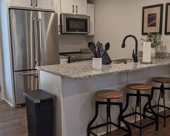 3 Bedroom 2.5 Bath Townhouse - Washington - Keuken