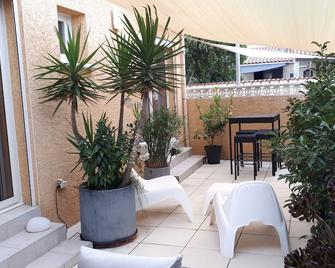 La Casa Tranquilia chez Véro et JJ Studio à Marseillan - Marseillan - Patio