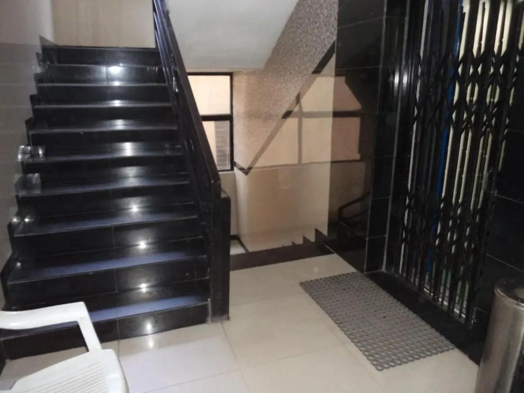 هوتل بارك - اندور - سلالم