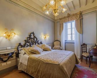 Beautiful apartment for 6 people with WIFI, A/C, TV, balcony and panoramic view - Cortona - Bedroom