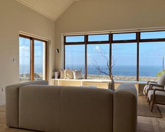 Spectacular Views out to the Aran Islands and Doolin - Doolin - Living room