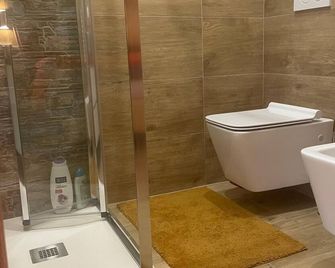 Aeroporto room - Azzano San Paolo - Salle de bain