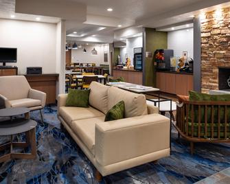 Fairfield Inn & Suites by Marriott Beloit - Beloit - Lobby