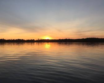 Starlight Cabin on Charleston Lake - Lansdowne - Outdoors view
