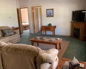 Private Ranch House With A View Day And Night! - Marysvale - Sala de estar