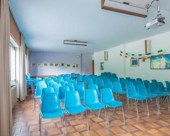 Hotel Bucaneve - Brentonico