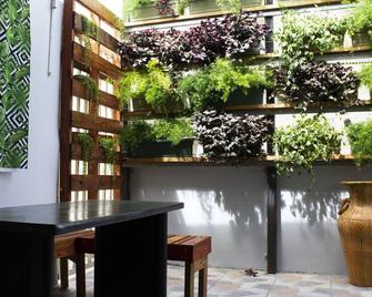 Micasa Sucasa! Your home at the center to it all!!! - San Juan - Patio