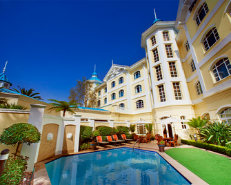 The Ridge Hotel - Emalahleni - Building