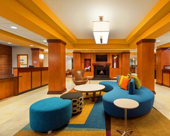 Fairfield Inn & Suites by Marriott Louisville Downtown - Louisville - Ingresso