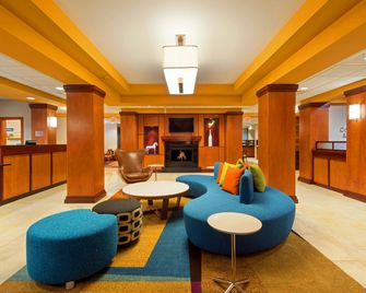 Fairfield Inn & Suites by Marriott Louisville Downtown - לואיסוויל - לובי