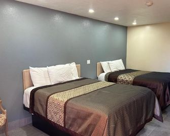 California Inn Hotel and Suites Adelanto US 395 - Adelanto