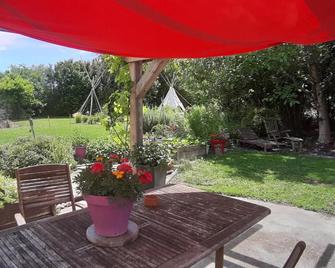 L'Escapade63 - Riom - Patio