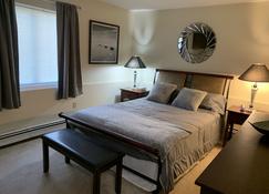 Beautiful Safe And Clean Apartment Close To Everything!!!!! - Portsmouth - Bedroom