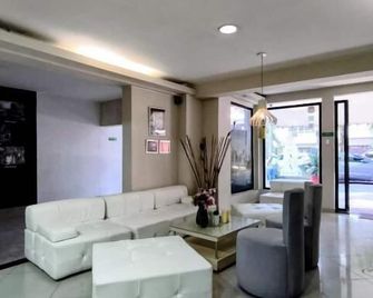 Hotel Quinta Avenida - Medellín - Reception