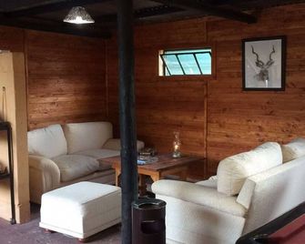 Kudu Ridge Game Lodge - Addo - Living room
