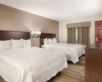 Prime Location! 2 Relaxing Units, Free Parking, Pet-Friendly Property - Erie
