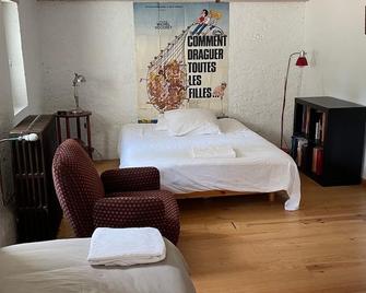 Authentic Bazadaise Farm, tastefully restored in the heart of the Landes forest. - Villandraut