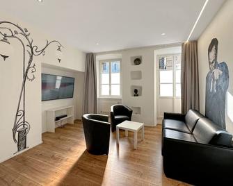 The Place to Be in Sion - Sitten - Wohnzimmer