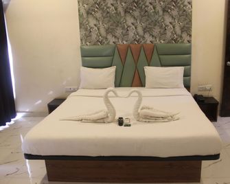 Hotel Planet Four - Lonavala