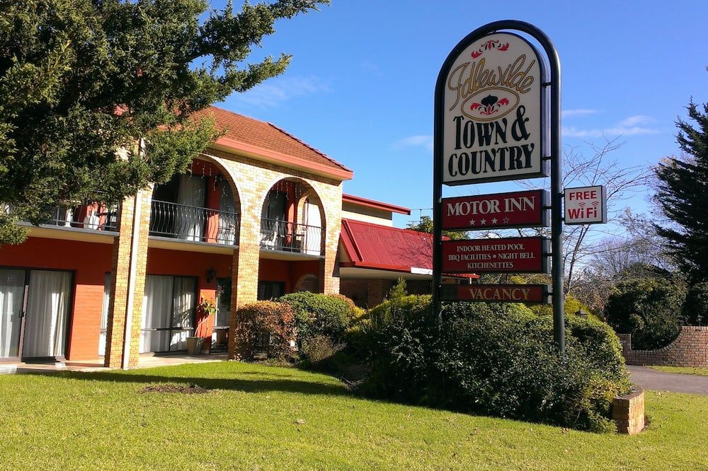 إدلويلدي كانتري آند تاون موتورين