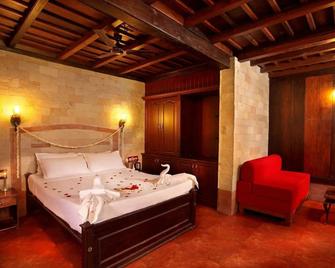 Kondai Lip Backwater Heritage Resort - Alappuzha