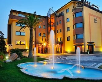 Hotel Lemi - Torrecuso - Building
