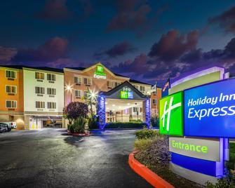 Holiday Inn Express Castro Valley - Castro Valley - Gebäude