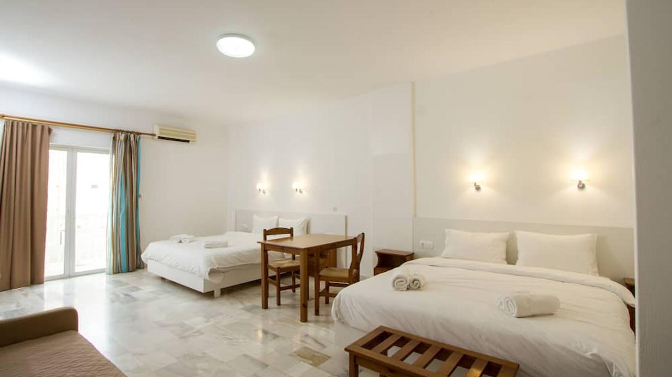 Revekka Rooms