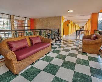 Hotel Palmarena Plaza - Santa Marta - Sala de estar