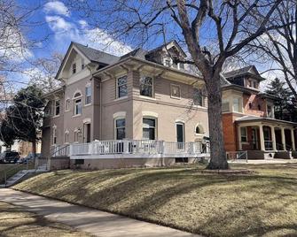 City Park Apartment - Denver