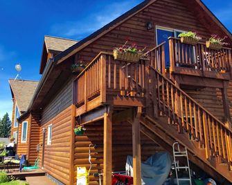 Serene location with Mountain and Sea views - Homer - Edificio