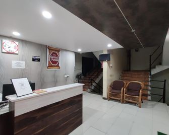 Hotel Govindpuram, Kolhapur - Kolhāpur - Front desk