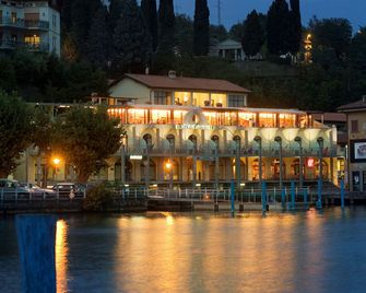 Hotel Lovere Resort & Spa - Lovere - Building