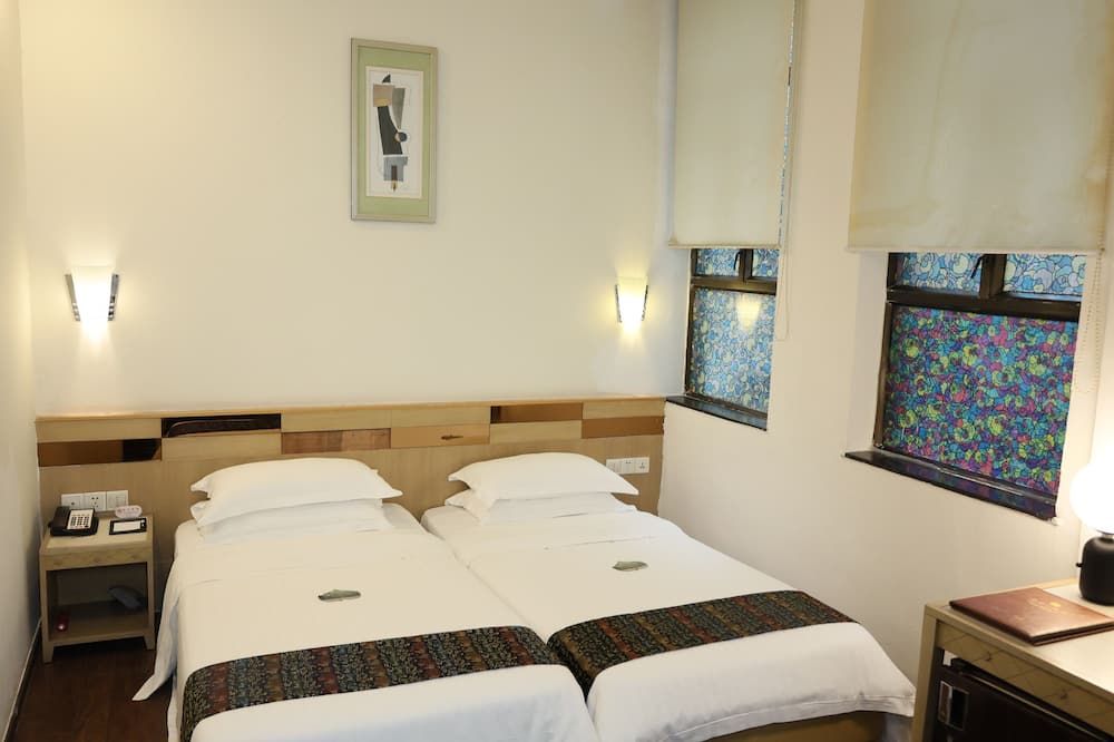 Aiqun Hotel Guangzhou - Free shuttle between hotel and Exhibition Center during Canton Fair