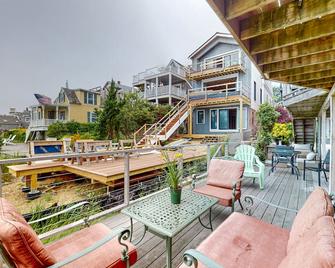 Bayview Escape - Provincetown - Balcony