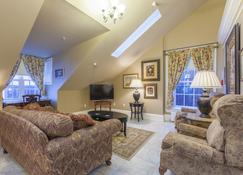 Chipman Hill Suites - Pratt House - Saint John - Living room