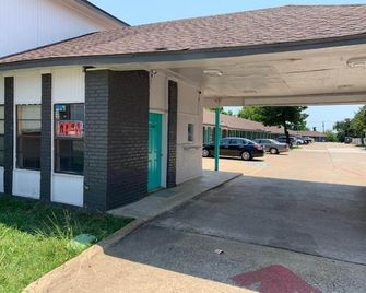 Abrams Inn Arlington - Arlington - Building