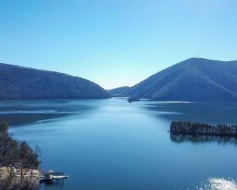 Best Dam View At Smith Mountain Lake!!! - Huddleston - Vista del exterior