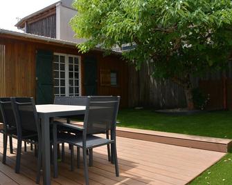 3 villa at the foot of the lighthouse with veranda, terrace and garden - Lège-Cap-Ferret - Patio