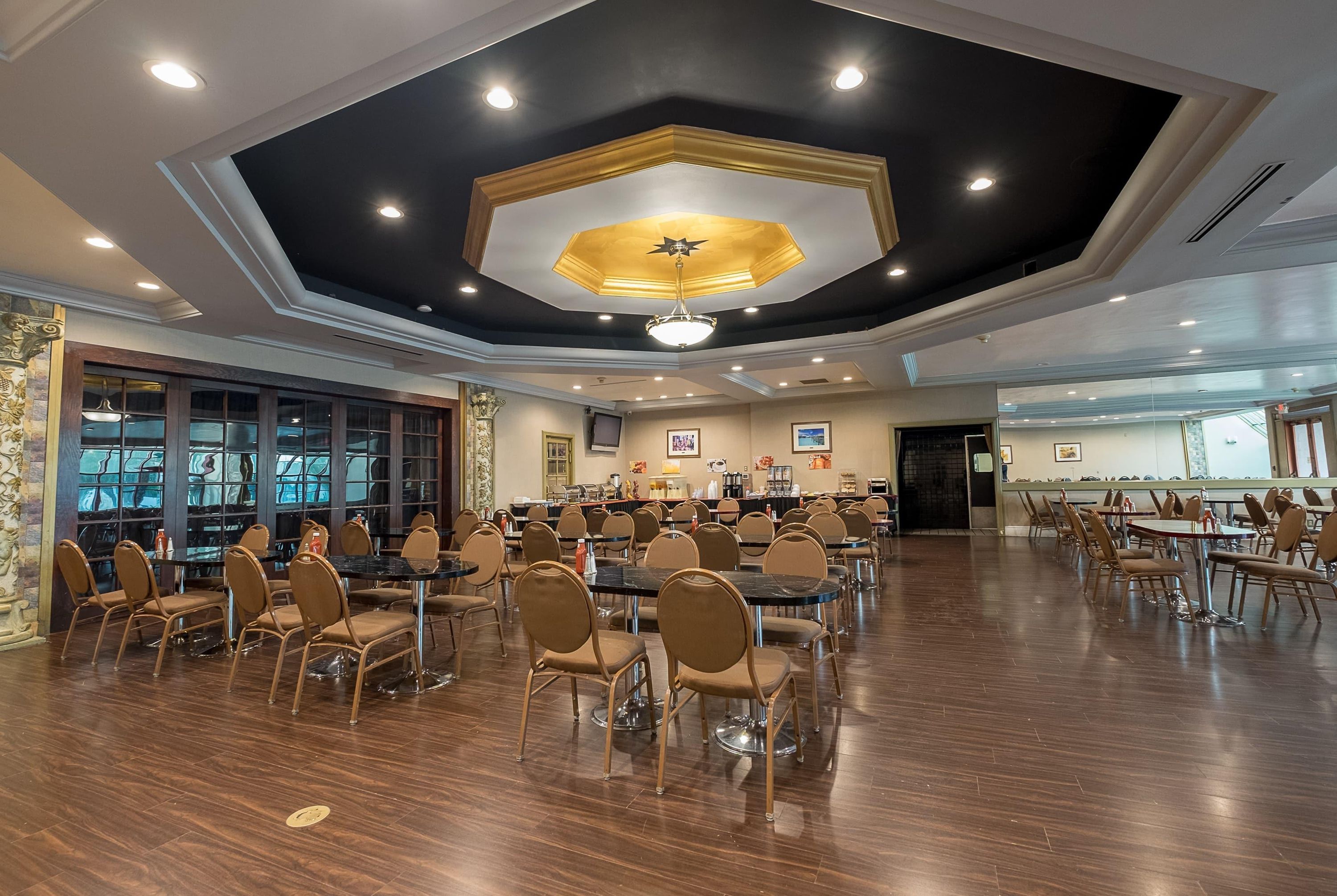 Howard Johnson by Wyndham Fullerton Anaheim Conference Cntr - Fullerton - Restaurante