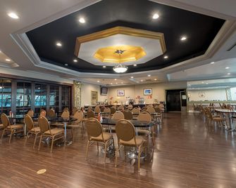 Howard Johnson by Wyndham Fullerton Anaheim Conference Cntr - Fullerton - Restaurant