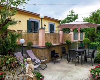 Holiday Home Il Piccolo Nocelleto by Interhome - Massa Lubrense - Patio